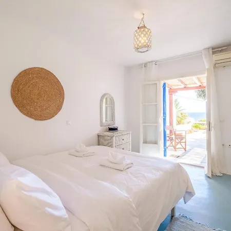Casa de Férias Sunny Getaway In Lia Mykonos Kalafatis